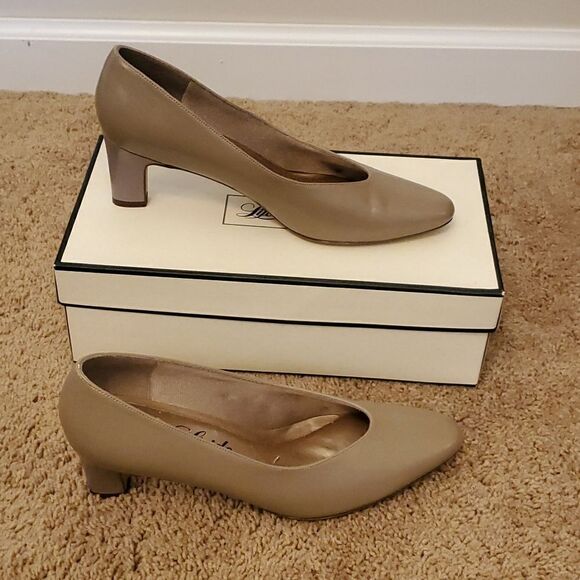 NWOT Life Stride Ladies Heels 8 C - Picture 7 of 8